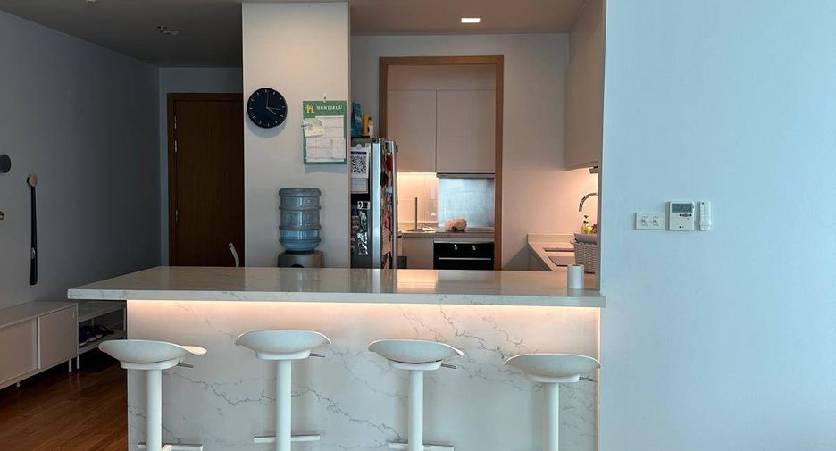 For sale 3 bedrooms condo in Khlong Toei, Bangkok