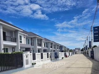 For sale 4 bedrooms house in Mueang Chon Buri, Chonburi