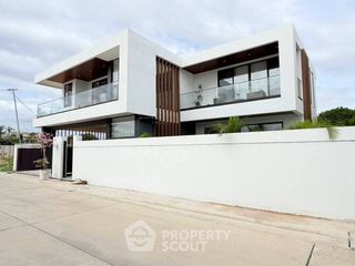 À vendre 4 chambres villa à Bang Lamung, Chonburi