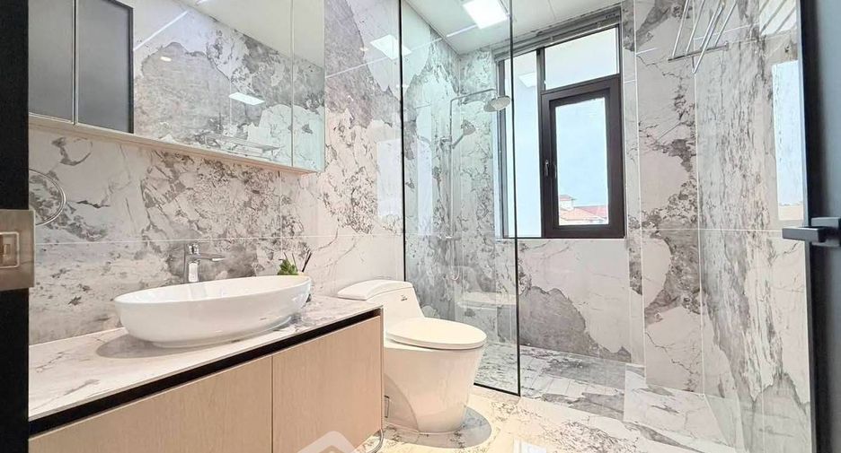 À vendre 4 chambres villa à Bang Lamung, Chonburi