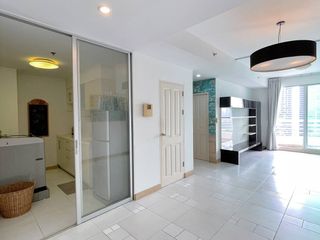 Wohnung zum Kauf mit 1 Zimmer in Khlong San, Bangkok