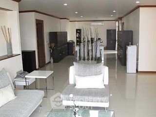 À vendre 3 chambres condo à Suan Luang, Bangkok