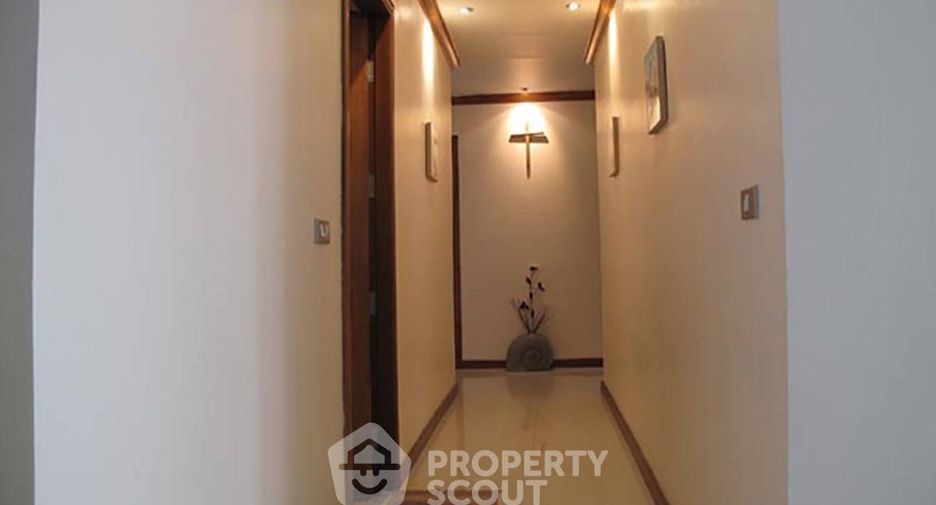 For sale 3 ベッドルーム condo in Suan Luang, Bangkok