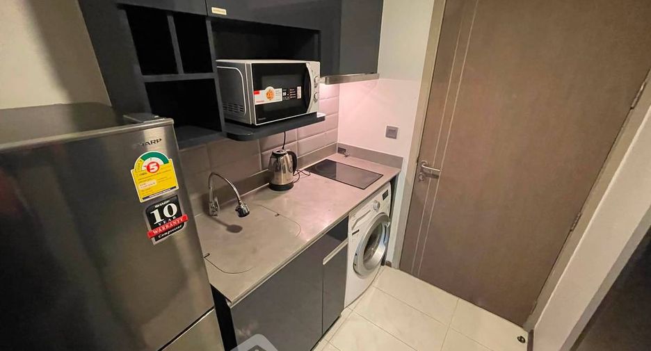 For sale 1 bed condo in Pathum Wan, Bangkok