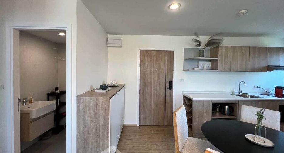 For sale 2 bedrooms condo in Khlong Toei, Bangkok