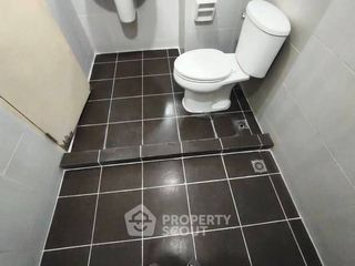 À vendre 1 chambre condo à Yan Nawa, Bangkok