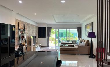 Reihenhaus zum Kauf und zur Miete mit 3 Zimmer in Kathu, Phuket
