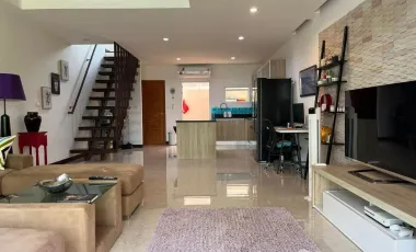Reihenhaus zum Kauf und zur Miete mit 3 Zimmer in Kathu, Phuket