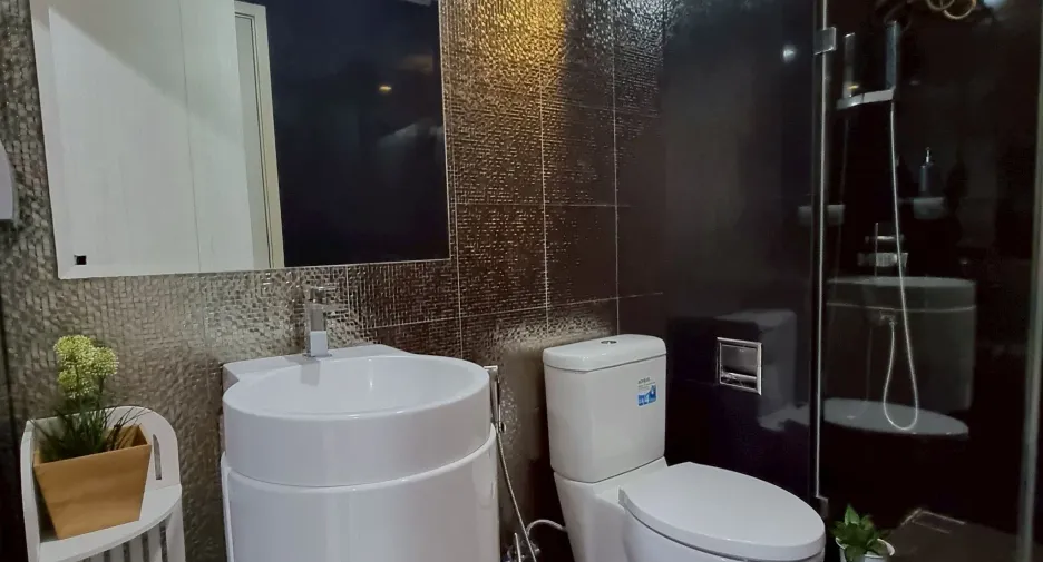 À vendre et à louer 2 chambres condo à Khlong Toei, Bangkok