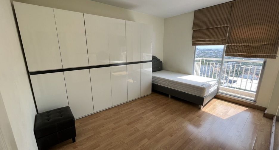 For sale 2 bedrooms condo in Bang Phlat, Bangkok