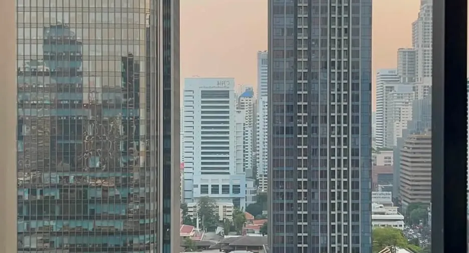 For rent 1 bed condo in Watthana, Bangkok