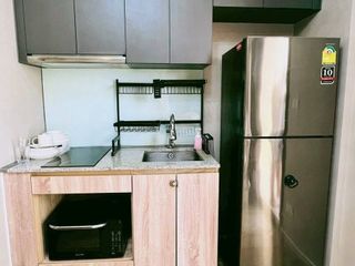 Wohnung zur Miete mit Studio in Sathon, Bangkok