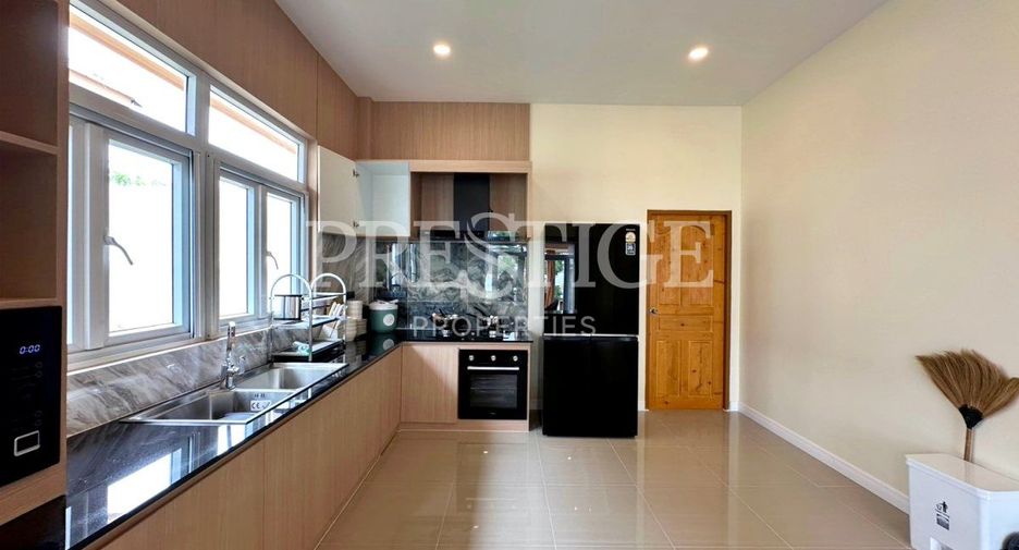 For rent 3 bedrooms house in Bang Lamung, Chonburi