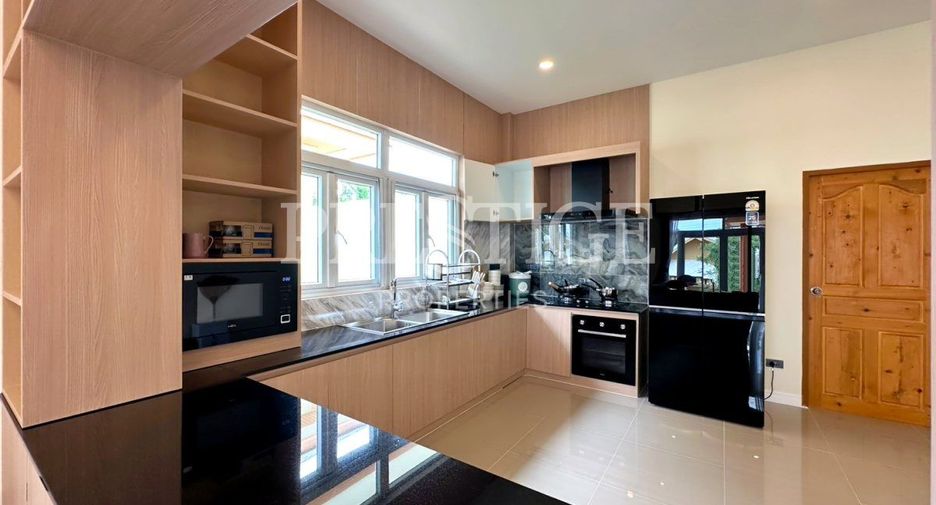 For rent 3 bedrooms house in Bang Lamung, Chonburi