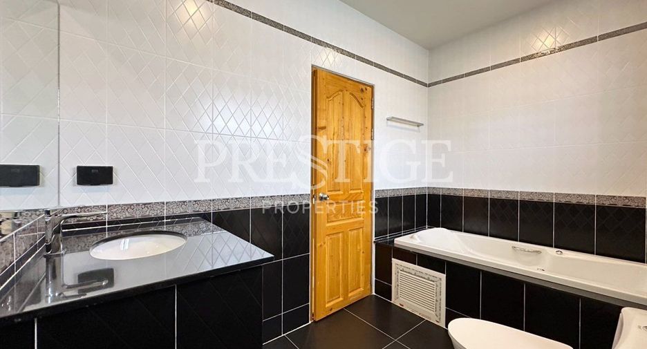 For rent 3 bedrooms house in Bang Lamung, Chonburi