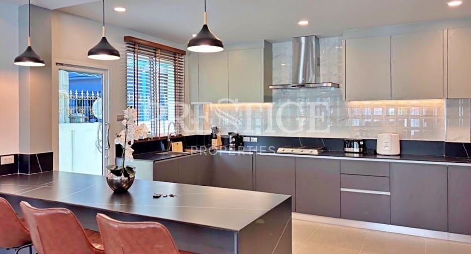 For rent 5 bedrooms house in Bang Lamung, Chonburi