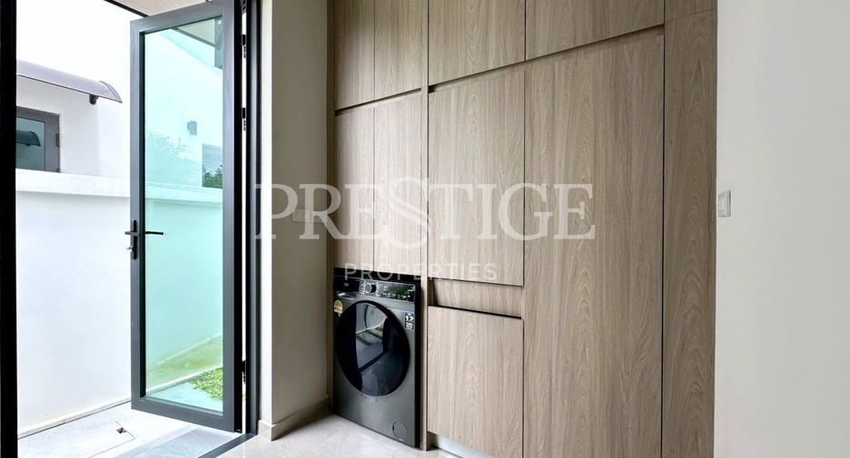 For sale 5 bedrooms house in Bang Lamung, Chonburi