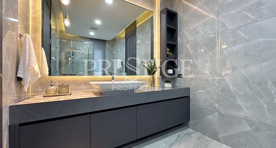 For sale 5 bedrooms house in Bang Lamung, Chonburi