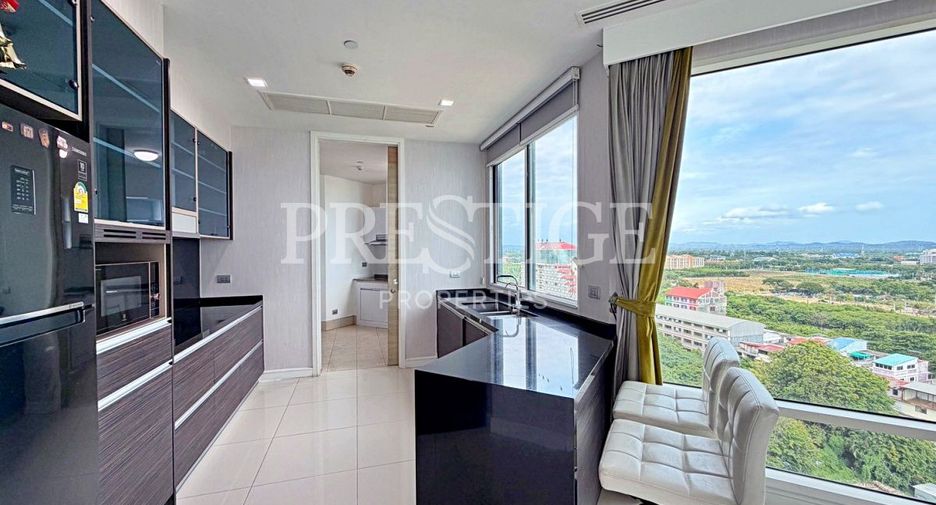 For rent 3 bedrooms condo in Jomtien, Pattaya