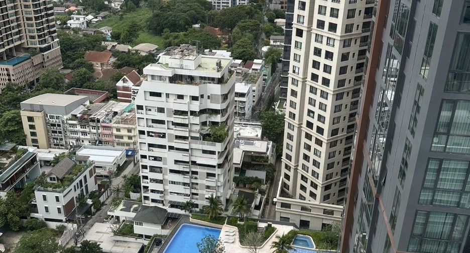 For sale 1 Beds condo in Sathon, Bangkok