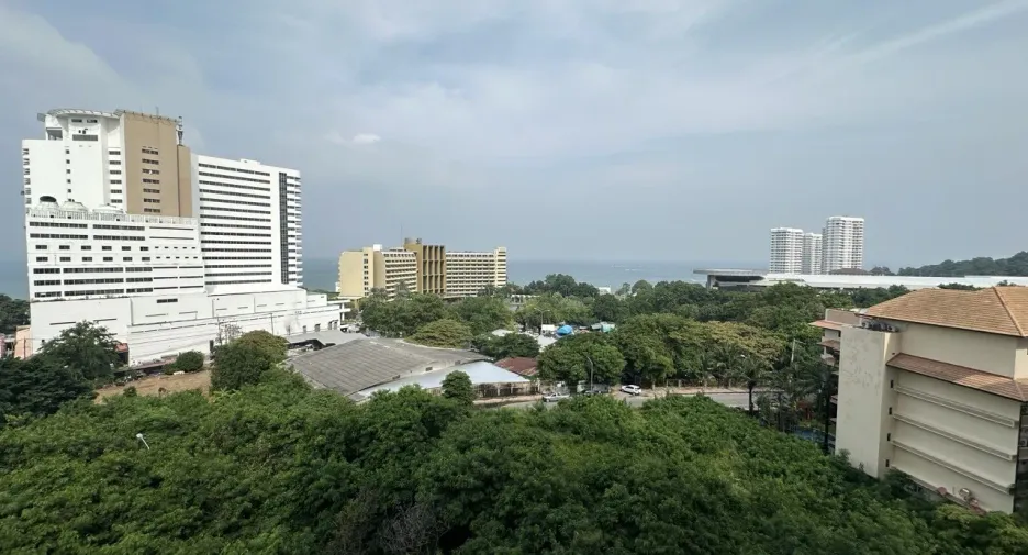 For sale 2 bedrooms condo in Bang Lamung, Chonburi