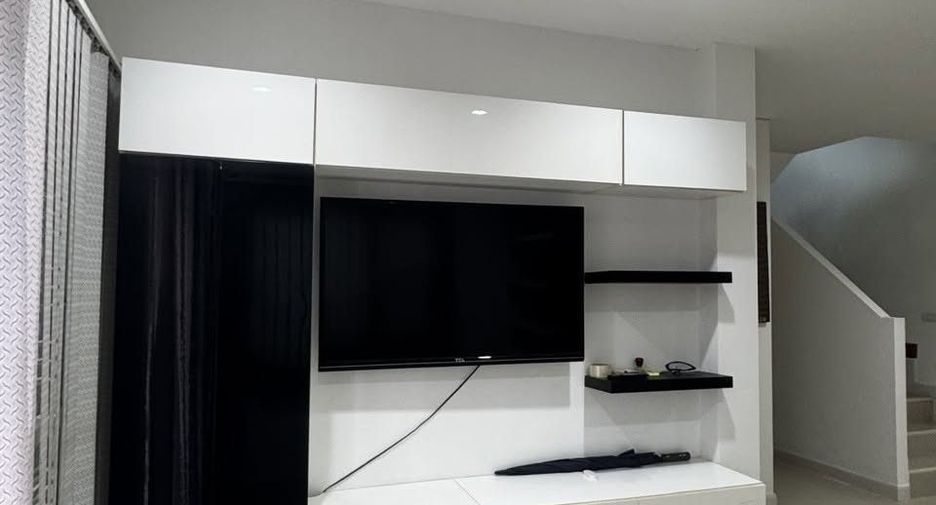 Haus zur Miete mit 3 Zimmer in Mueang Chiang Mai, Chiang Mai