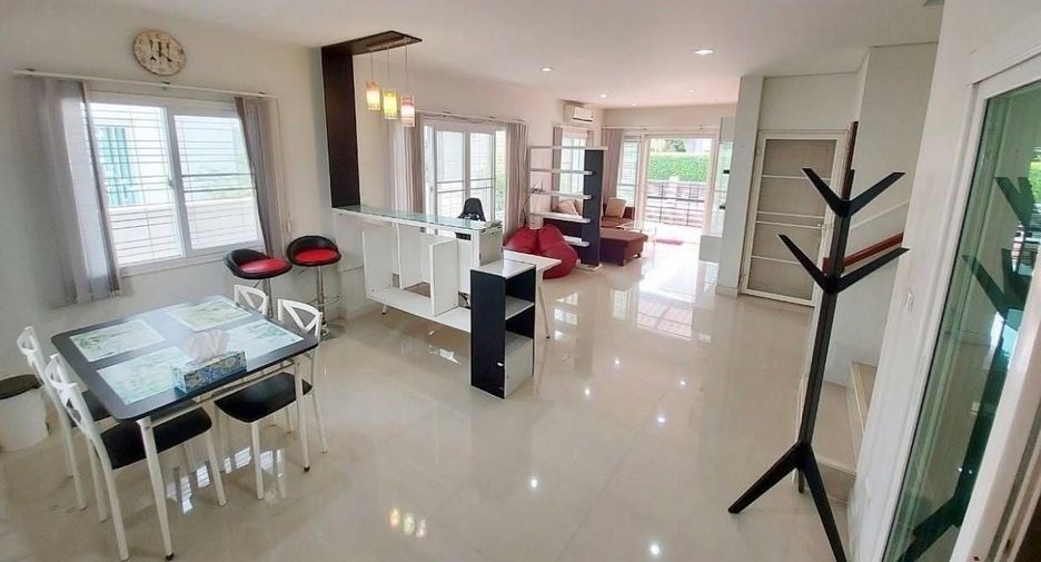 Casa en alquiler de 3 habitaciones en Mueang Chiang Mai, Chiang Mai