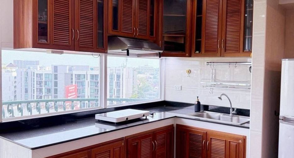 For rent 4 bedrooms condo in Mueang Chiang Mai, Chiang Mai