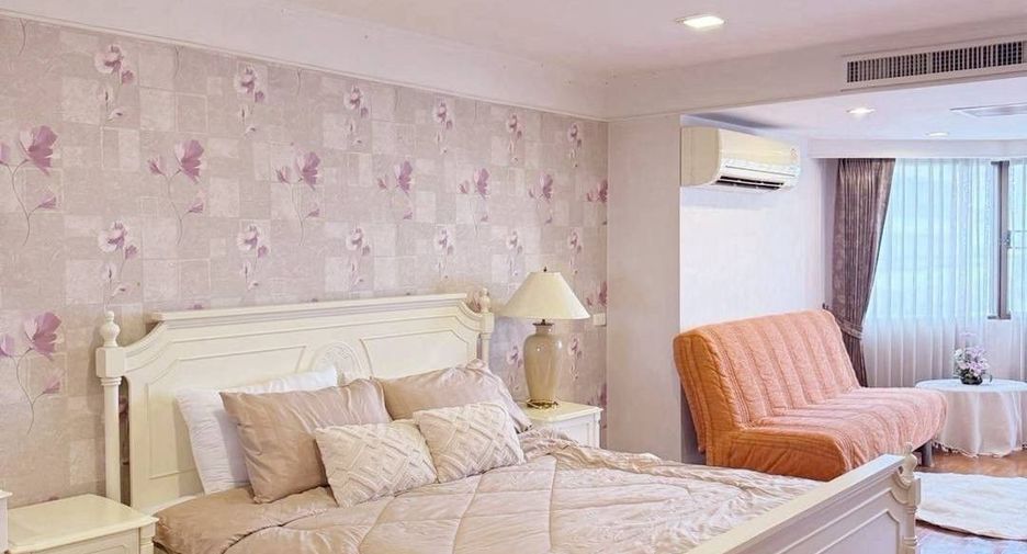 For rent 4 bedrooms condo in Mueang Chiang Mai, Chiang Mai