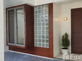 Reihenhaus zum Kauf und zur Miete mit 4 Zimmer in Mueang Chiang Mai, Chiang Mai