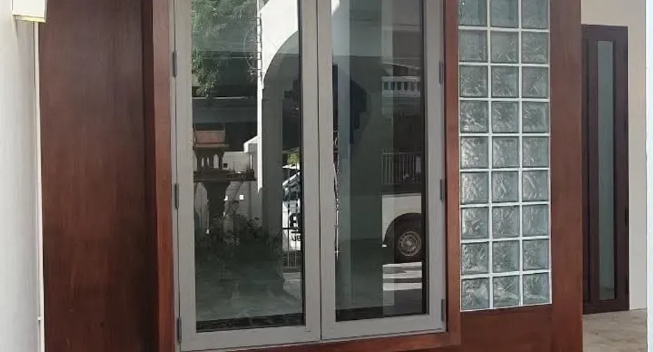 For rent and for sale 4 bedrooms townhouse in Mueang Chiang Mai, Chiang Mai