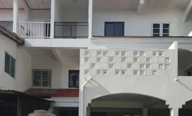For sale and for rent 4 bedrooms townhouse in Mueang Chiang Mai, Chiang Mai