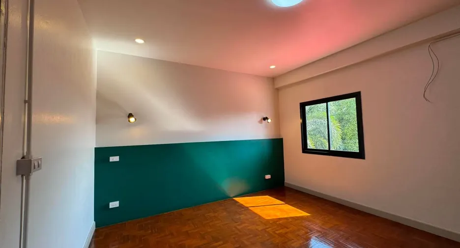 For rent and for sale 4 bedrooms townhouse in Mueang Chiang Mai, Chiang Mai