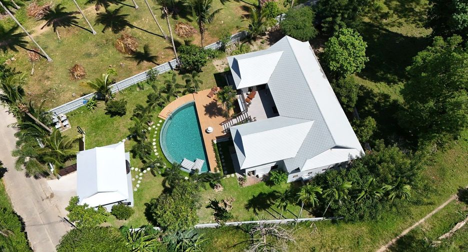 For sale 3 bedrooms villa in Ko Samui, Surat Thani