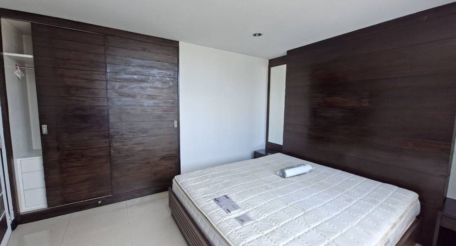 For rent 2 ベッドルーム condo in Phra Khanong, Bangkok