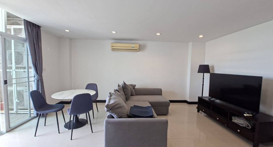 For rent 2 ベッドルーム condo in Phra Khanong, Bangkok