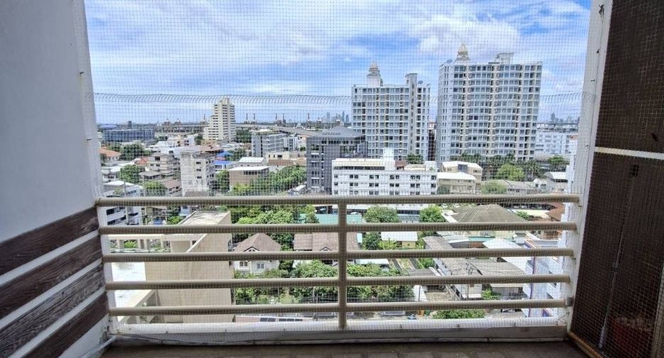 For rent 2 ベッドルーム condo in Phra Khanong, Bangkok