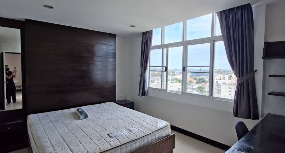 For rent 2 ベッドルーム condo in Phra Khanong, Bangkok