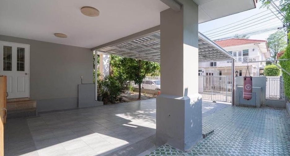 Haus zum Kauf und zur Miete mit 4 Zimmer in Bang Khen, Bangkok