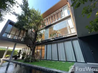 À louer 5 chambres maison à Huai Khwang, Bangkok