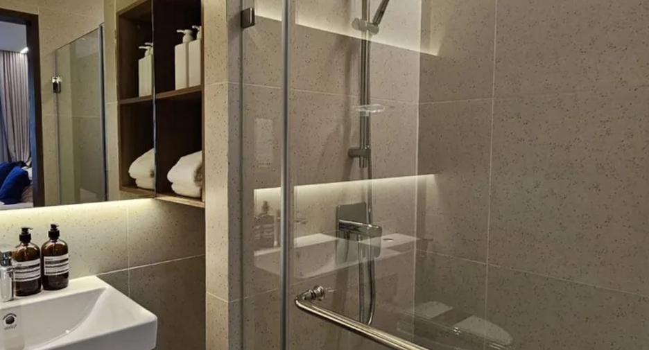 For sale 2 ベッドルーム condo in Ratchathewi, Bangkok