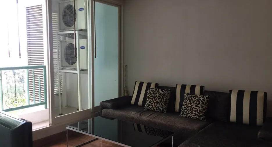 For rent 1 bed condo in Pathum Wan, Bangkok