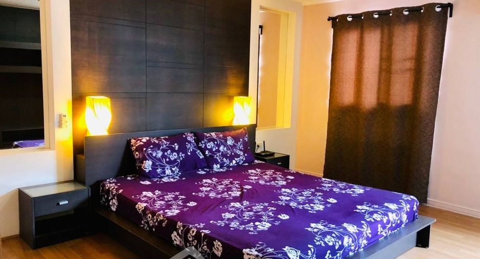 Wohnung zur Miete mit 1 Zimmer in Yan Nawa, Bangkok