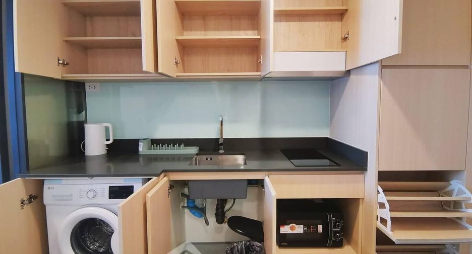 Wohnung zur Miete mit 1 Zimmer in Huai Khwang, Bangkok