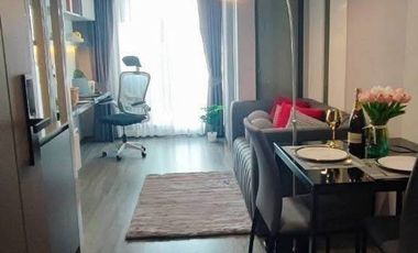 Wohnung zur Miete mit 1 Zimmer in Bang Rak, Bangkok