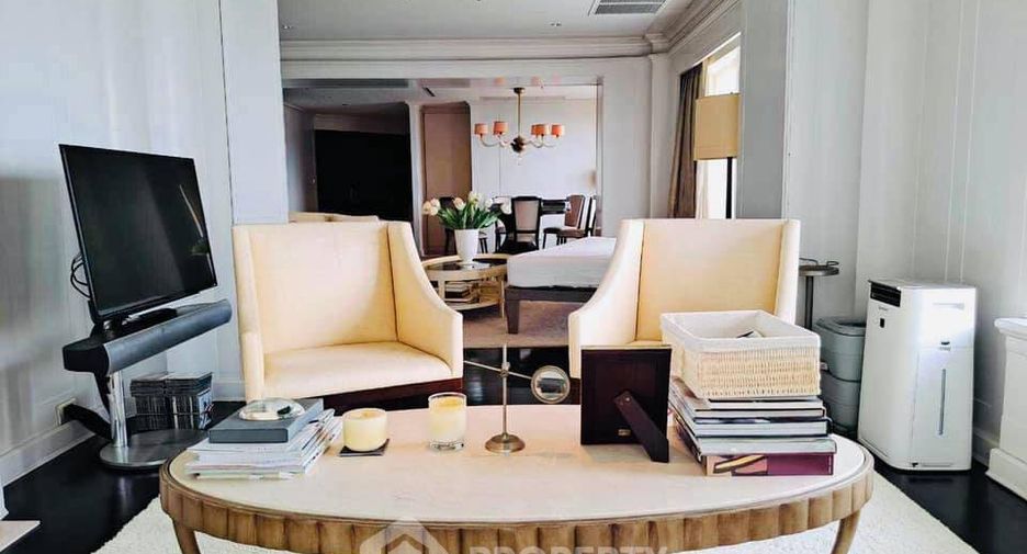 For rent 1 bed condo in Yan Nawa, Bangkok