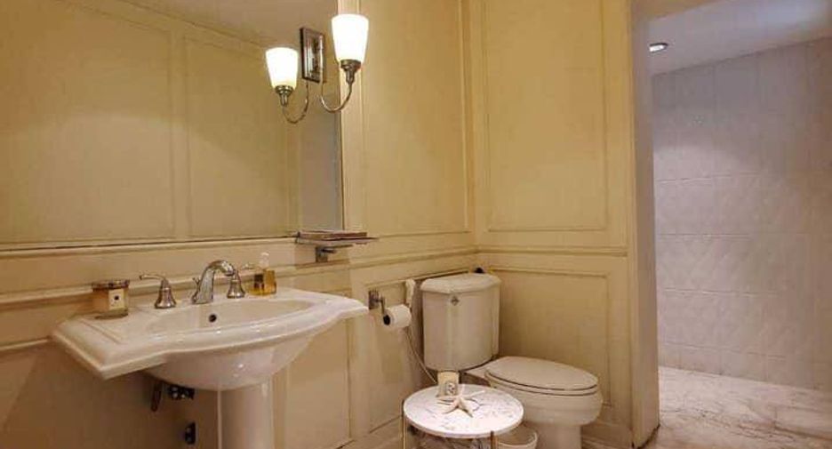 For rent 1 bed condo in Yan Nawa, Bangkok