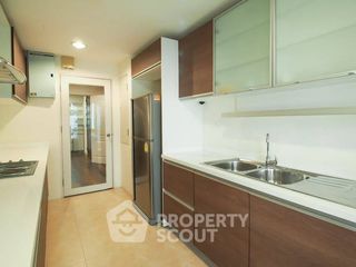 For rent 4 ベッドルーム condo in Sathon, Bangkok
