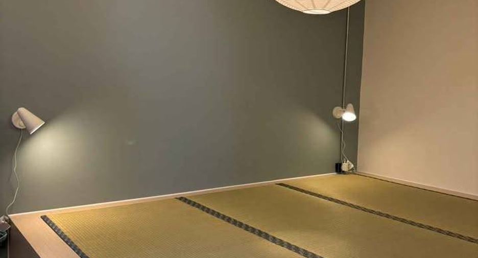 For rent 2 bedrooms condo in Bang Rak, Bangkok