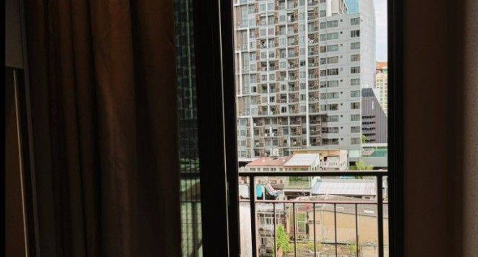 For rent 2 bedrooms condo in Phaya Thai, Bangkok
